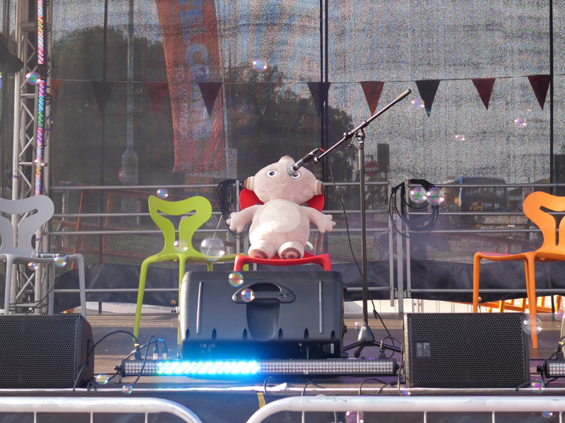 Makka Pakka on stage with bubbles